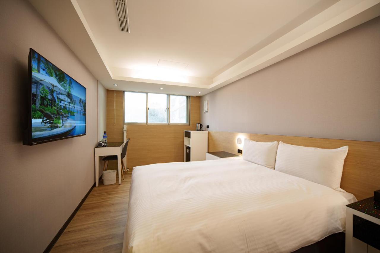 Hub Hotel Tucheng Exterior photo
