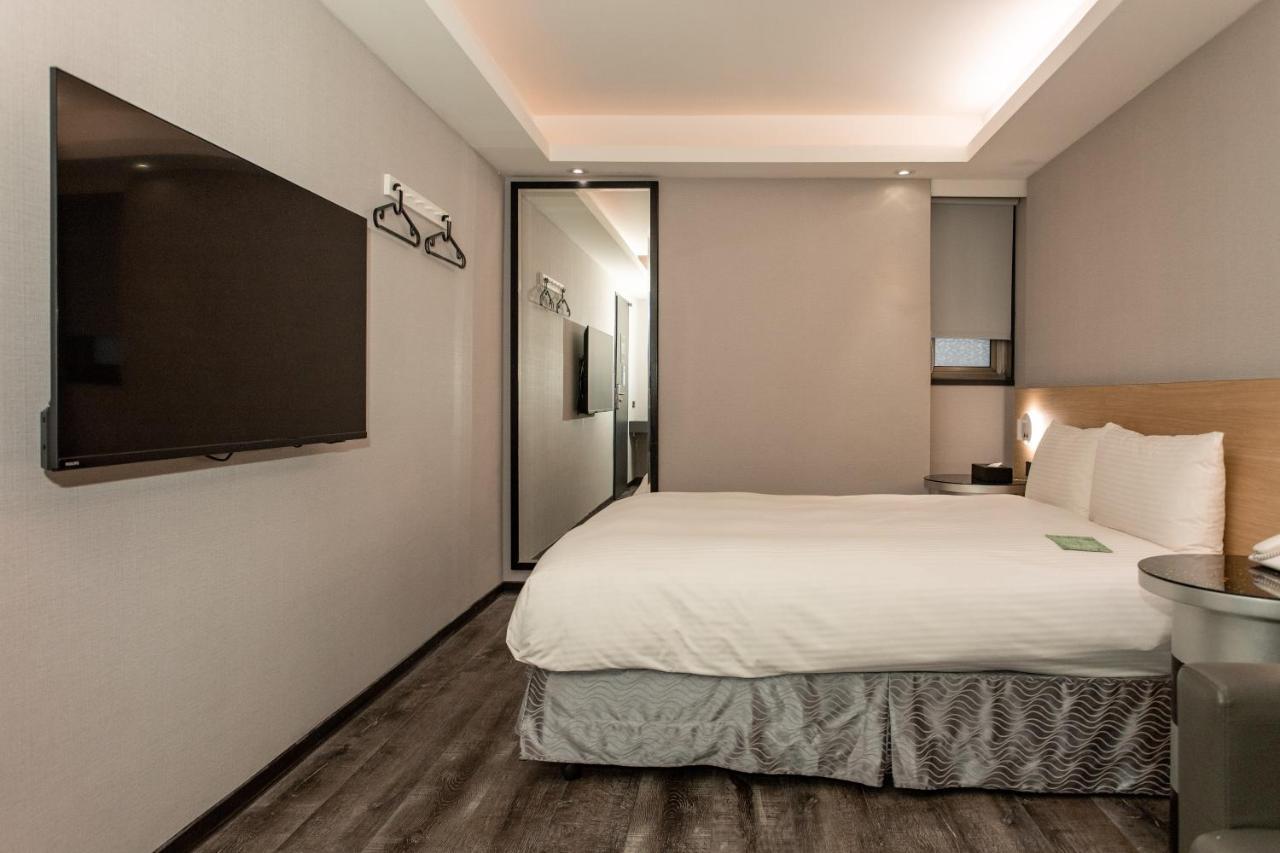 Hub Hotel Tucheng Exterior photo