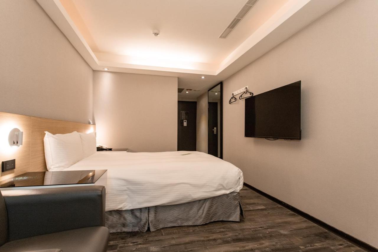 Hub Hotel Tucheng Exterior photo