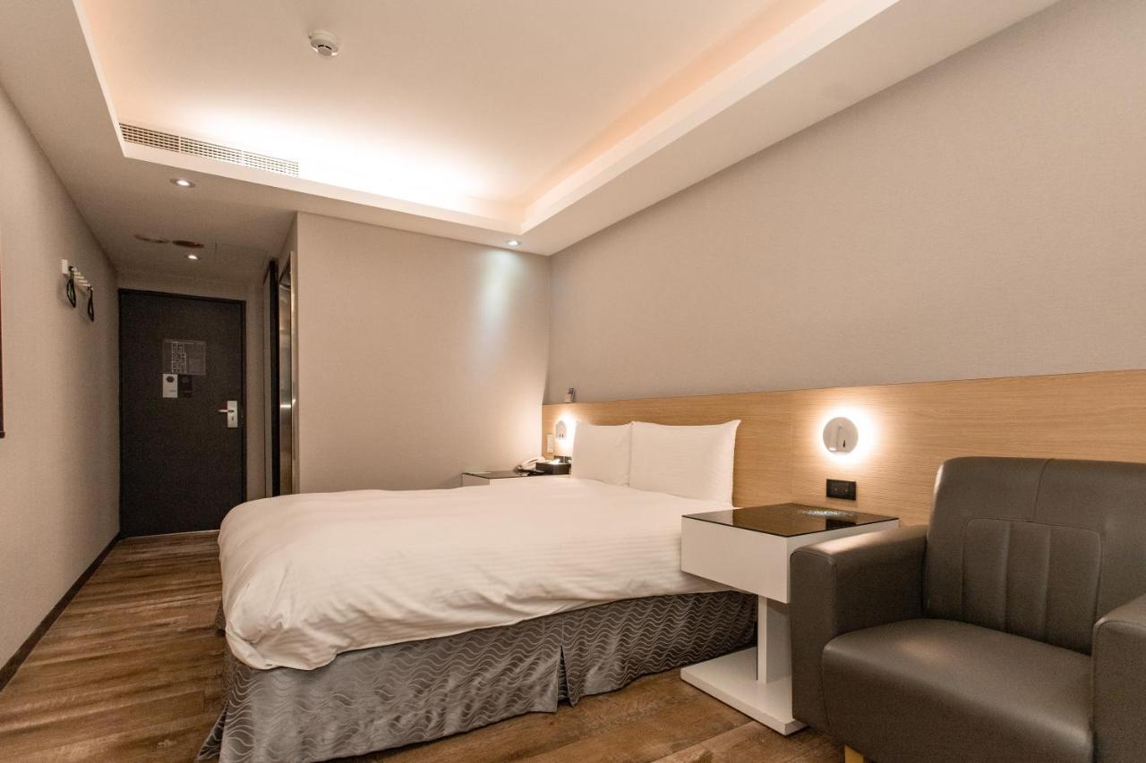 Hub Hotel Tucheng Exterior photo